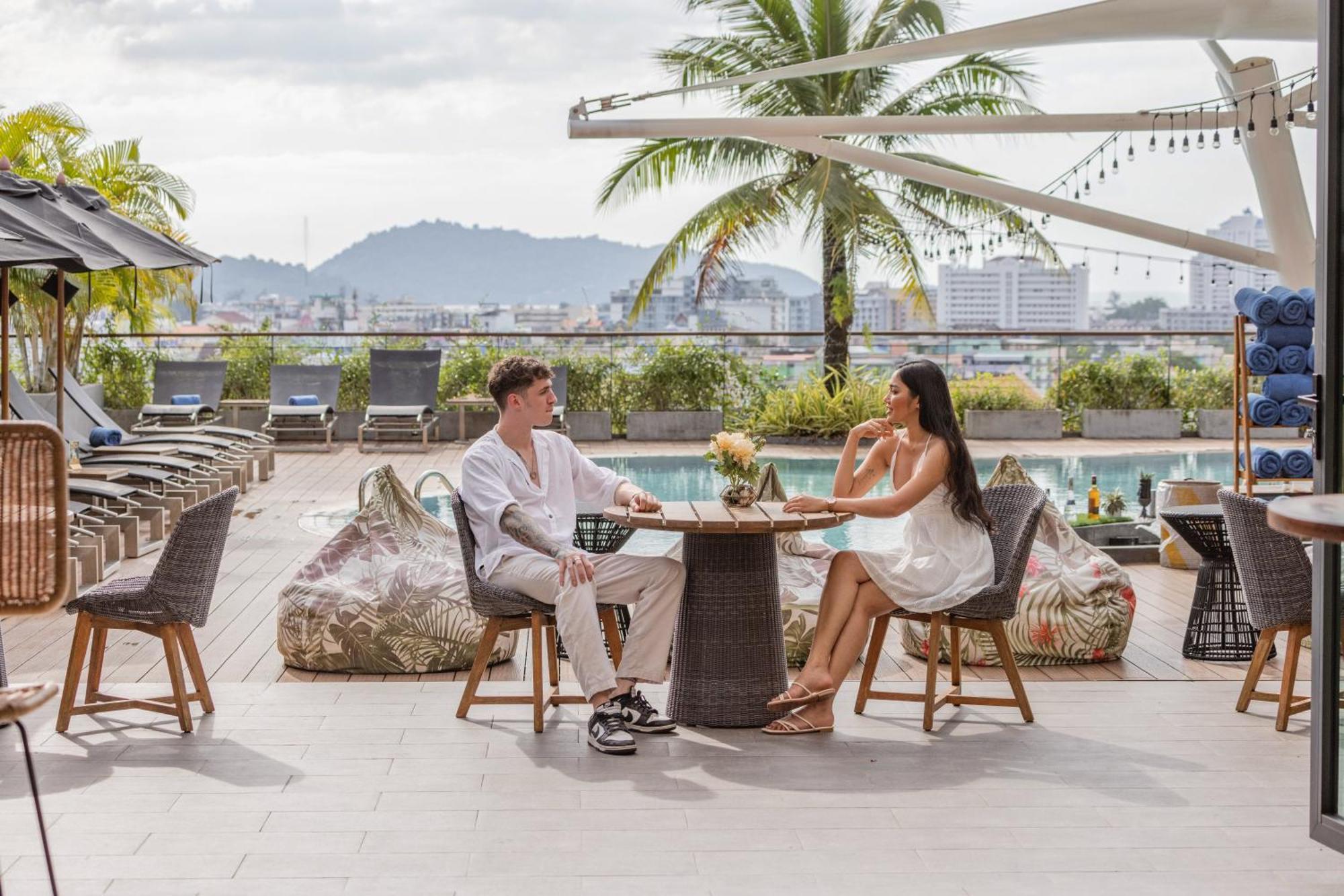 SKYVIEW Resort Phuket Patong Beach - SHA Extra Plus Exterior foto The Pool at The View
