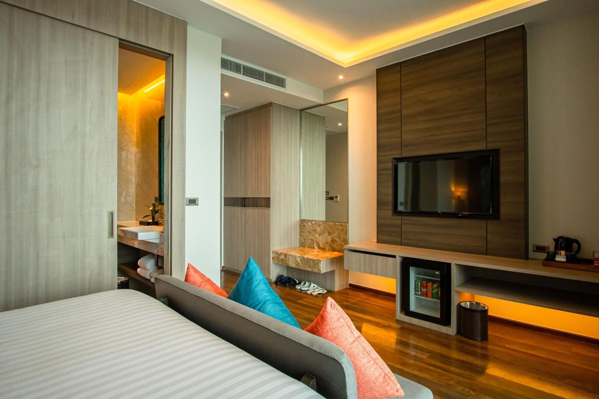 SKYVIEW Resort Phuket Patong Beach - SHA Extra Plus Exterior foto Deluxe Room